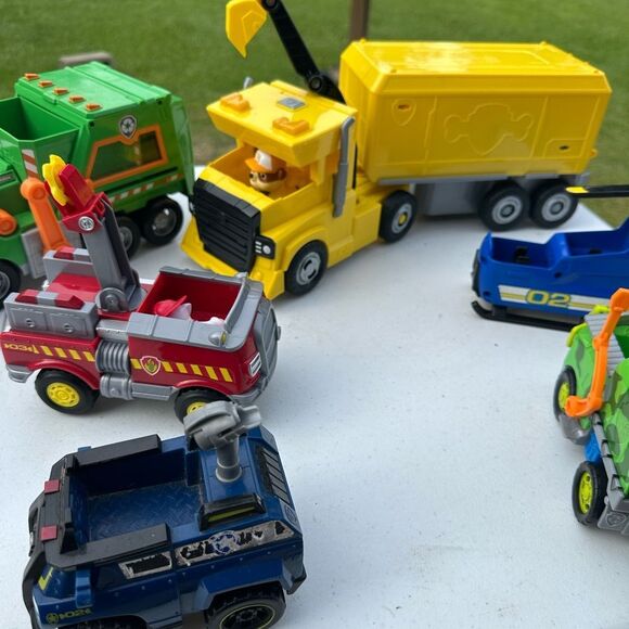 Paw Patrol Colorful Kids Toy Vehicle Set Bundle - Picture 4 of 5